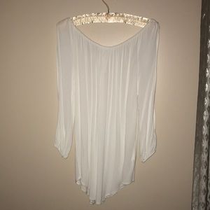 White open arm off the shoulder blouse